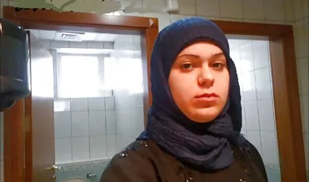 MILF انگلیسی اشلیق شلوار دانلود فیلم کامل سکسی سفید خود را لایه برداری کرد