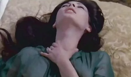 Twistys - داکوتا با دانلود کامل فیلم سکسی بازی در Tied With A Bow