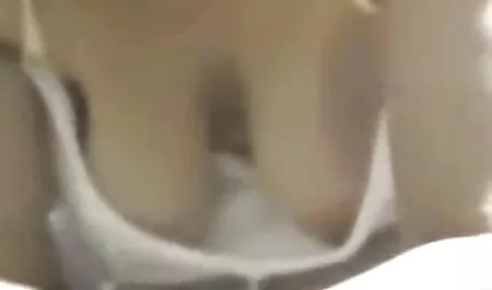 بور بالغ بالغ دانلود کامل فیلم سکسی که روی یک dildo بزرگ نشسته است