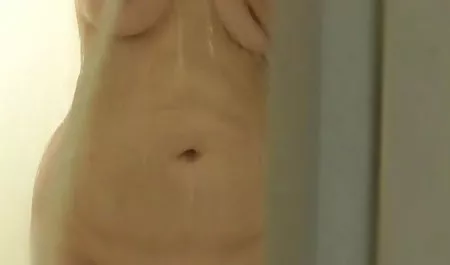19yo squirts با استفاده از دستگاه لعنتی دانلود فیلم سینمایی سکسی کامل (1)